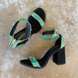 90s style heeled sandals in chinese fabric